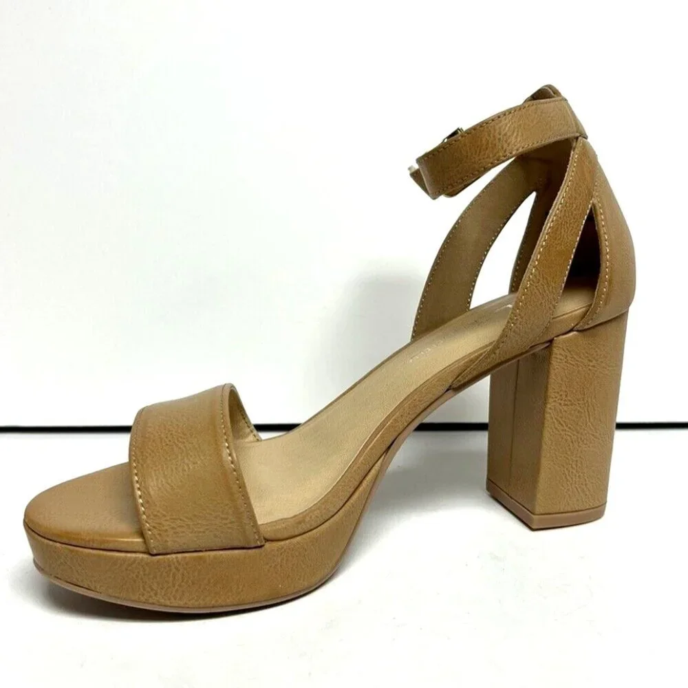 Chinese Laundry Women's Go On Heeled Sandals Brown, Size 7 M